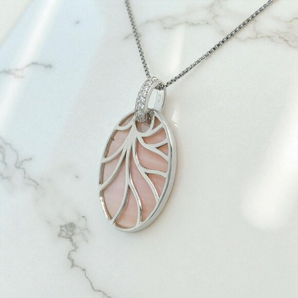 Oval Pink Mother-of-Pearl and CZ Pendant in 925 Sterling Silver - Picture 2 of 3